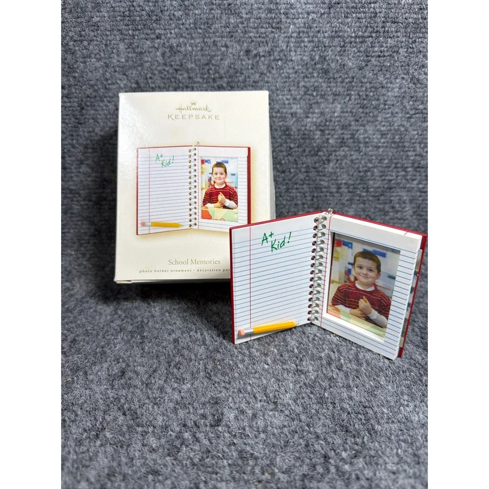 Hallmark Keepsake 2008 School‎ Memories Photo Holder Ornament Notebook